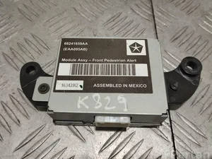 Chrysler 68241659AA Pacifica 2018 control unit