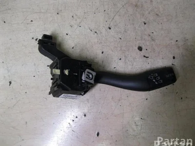 Audi 8P0 953 513 C / 8P0953513C A3 (8P1) 2010 Switch for turn signals, high and low beams, headlamp flasher