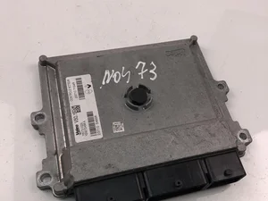 Dacia 237105499R; 237107154R / 237105499R, 237107154R LOGAN MCV (KS_) 2010 Control unit for engine