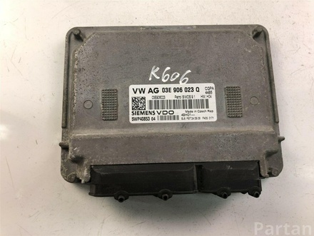 SKODA 03E906023Q FABIA II (542) 2012 Control unit for engine