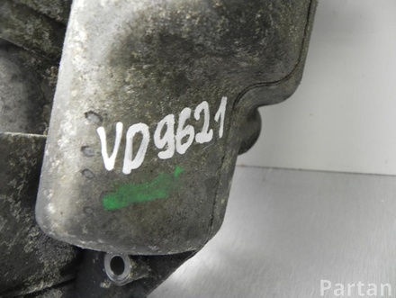 VOLVO 08642839 V70 II (SW) 2005 Oil Filter Housing