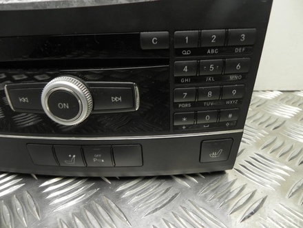 MERCEDES-BENZ A 212 906 99 00, A 212 900 49 00 / A2129069900, A2129004900 E-CLASS (W212) 2012 Radio / CD