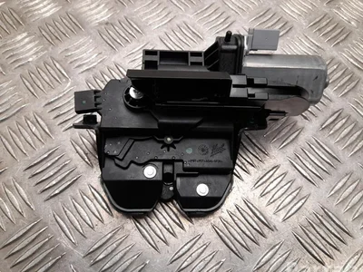 Porsche 95B 827 505 B / 95B827505B MACAN (95B) 2021 Bootlid Lock