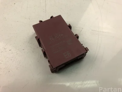 Toyota 89111-02030 / 8911102030 RAV 4 IV (_A4_) 2016 Diagnosis interface for data bus (gateway)