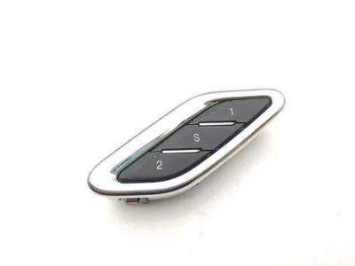 Maserati QUATTROPORTE VI 2014 Memory switch for seat adjustment
