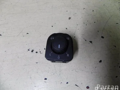 Seat 5F0 959 565 E / 5F0959565E LEON (5F1) 2015 Switch for electrically operated rear view mirror
