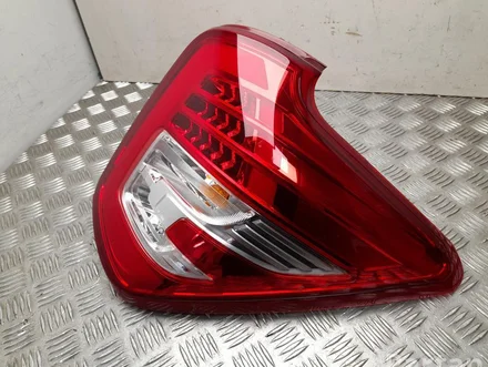 Ssangyong 83602-35500 / 8360235500 Tivoli Grand 2022 Rückleuchte rechts