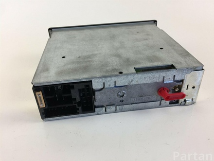 AUDI 4B0919887D A4 (8E2, B6) 2003 CD changer