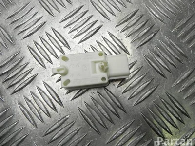 Renault 988809284R SCÉNIC III (JZ0/1_) 2014 Impact Crash Sensor Front