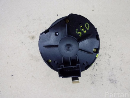 AUDI 4F2 941 531 D / 4F2941531D A6 (4B2, C5) 2004 Light switch