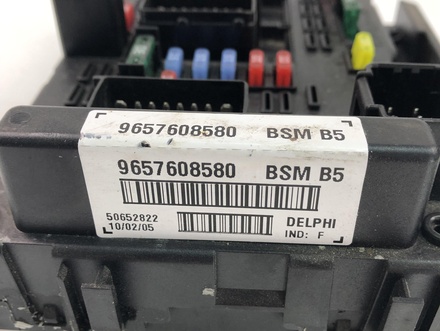 PEUGEOT 9657608580 206 CC (2D) 2003 Fuse Box