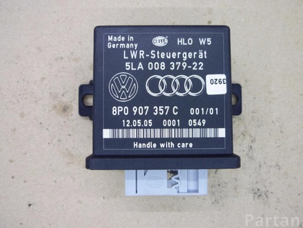 AUDI 8P0 907 357 C / 8P0907357C A6 (4F2, C6) 2006 Electronic control unit for headlight range control