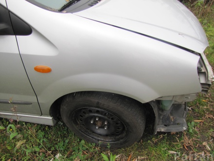 NISSAN ALMERA II (N16) 2004 Wing right side