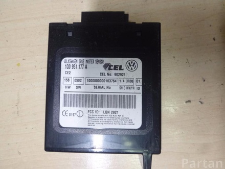 VW 1Q0 951 177 A / 1Q0951177A EOS (1F7, 1F8) 2007 Control unit for automatic distanz system and radarsensor