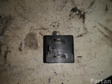 AUDI 1H0953227 A8 (4D2, 4D8) 2002 Relays