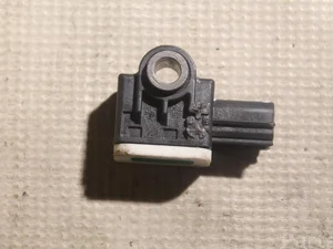 Volvo 8V4T-14B006-AA / 8V4T14B006AA V60 2012 Impact Crash Sensor Front