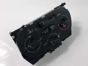 Peugeot 99210 206+ (T3E) 2012 Automatic air conditioning control