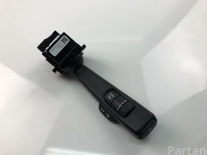 Volvo 31456045 V40 Hatchback 2016 Steering column multi-switch