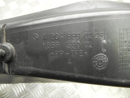 Mercedes-Benz A 204 889 02 25 / A2048890225 C-CLASS (W204) 2010 Verkleidungsträger
