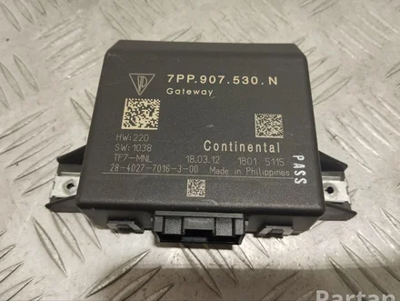 Porsche 7PP907530N CAYENNE (92A) 2012 Diagnosis interface for data bus (gateway)
