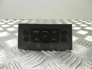 Vauxhall 13 147 077 / 13147077 ASTRAVAN Mk V (H) 2006 Multiple switch