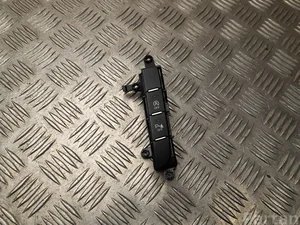 Kia 93300-J7940 / 93300J7940 CEE'D (CD) 2018 Multiple switch