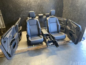 Lexus ES VII XZ10 2024 Set of seats Door panel Armrest 