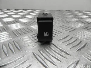 Lexus 15C330 RX (_L1_) 2009 Pushbutton for tank flap actuation