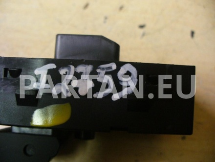 OPEL 13301888 ZAFIRA TOURER C (P12) 2012 Switch for electric windows