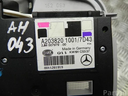 Mercedes-Benz A 203 820 10 01 / A2038201001 C-CLASS (W203) 2002 Innenbeleuchtung