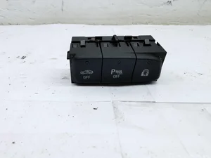 Opel 98356162YX Corsa F 2021 Button for parking aid