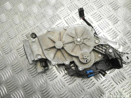 Mercedes-Benz A 212 820 37 42 / A2128203742 E-CLASS (W212) 2011 Antriebseinheit für Heckklappe