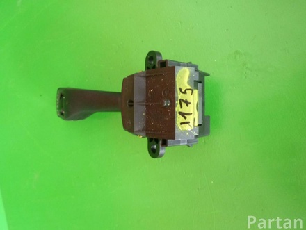 BMW 8363669, 61318363669 X3 (E83) 2005 Steering column switch